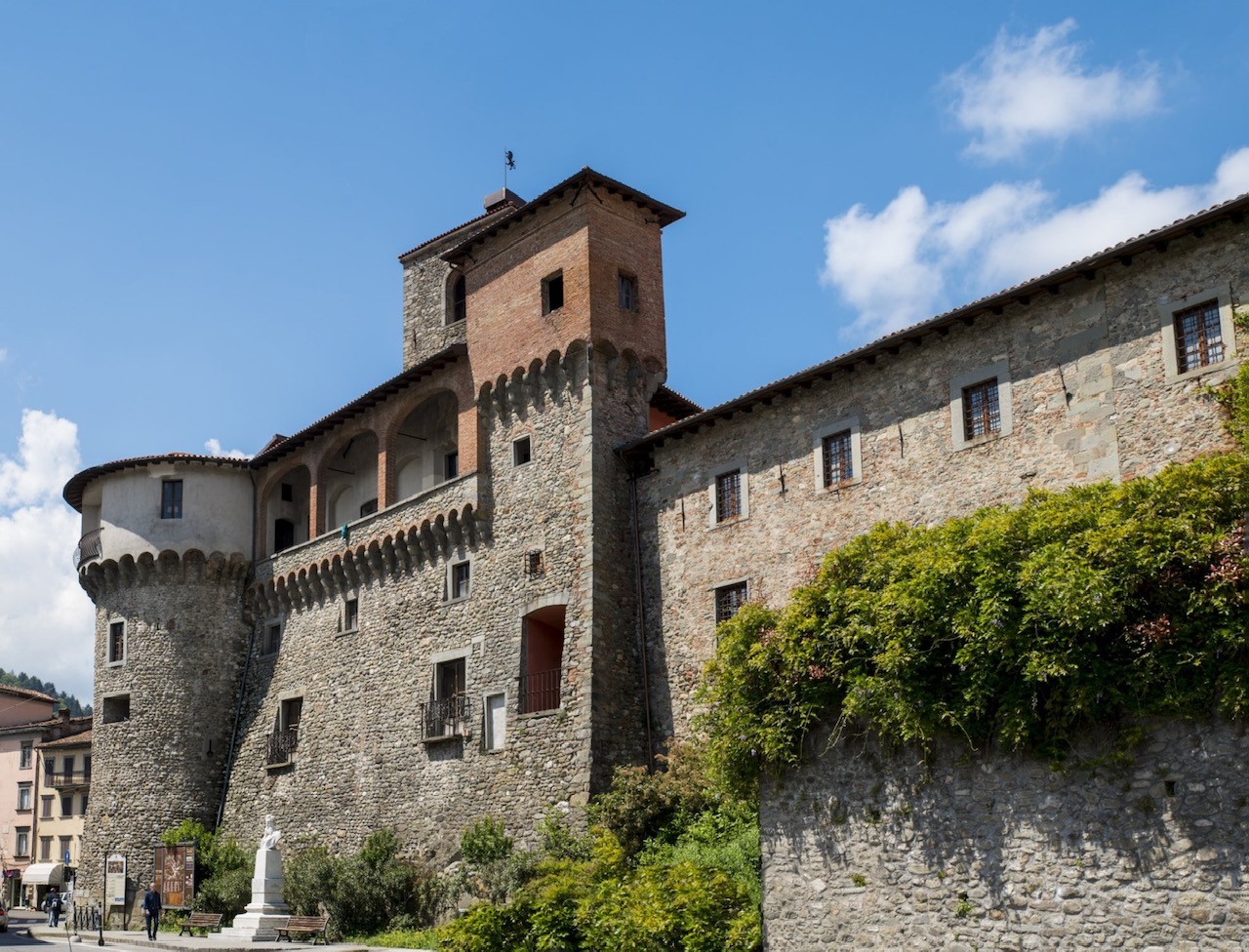 Castelnuovo Garfagnana, la Rocca come un set cinematografico: apre i...